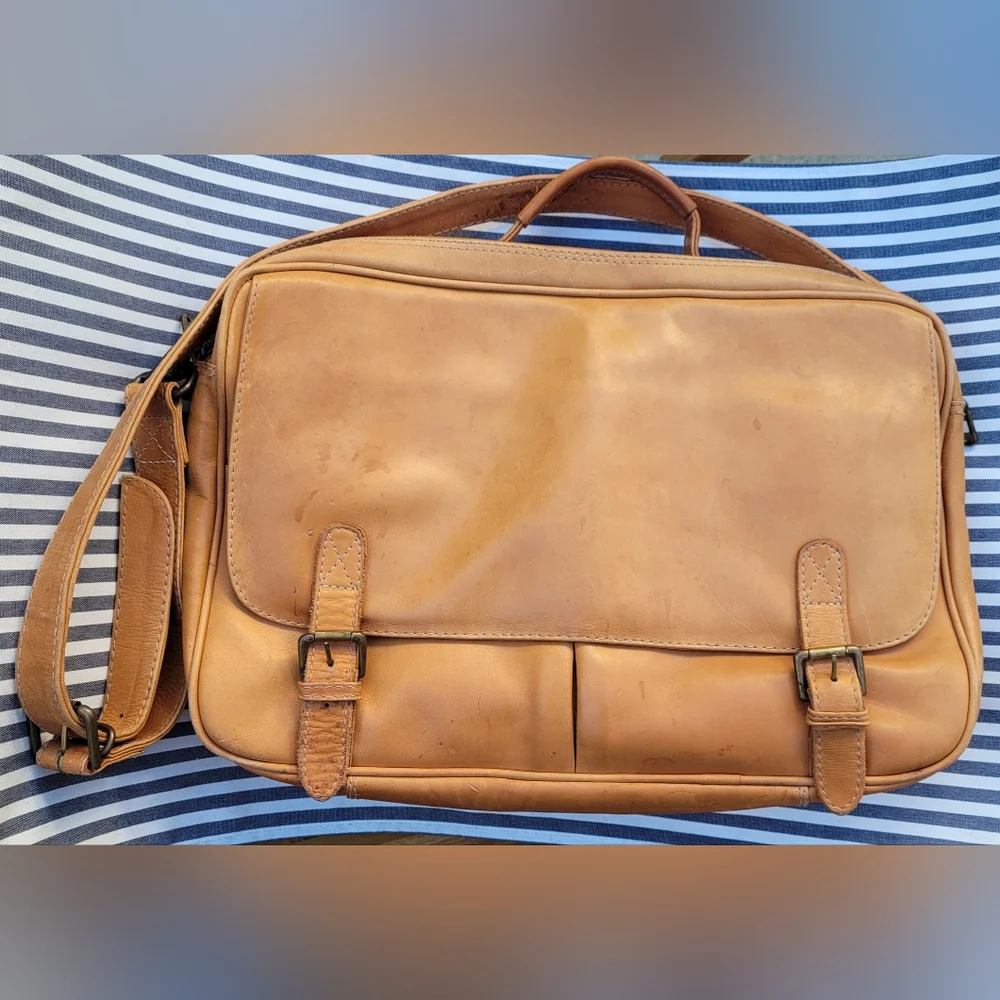 Vintage Nature Company Great Naturalist Collection Tan Leather Messenger Bag